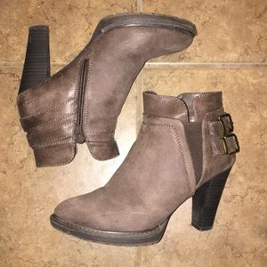 7.5 Mountain Sole booties